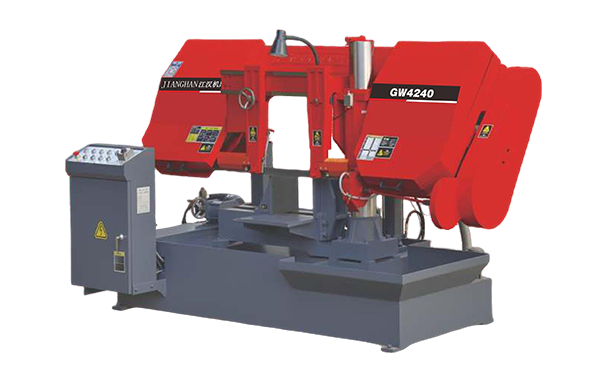 赵西垸林场GW4240双柱卧式带锯床